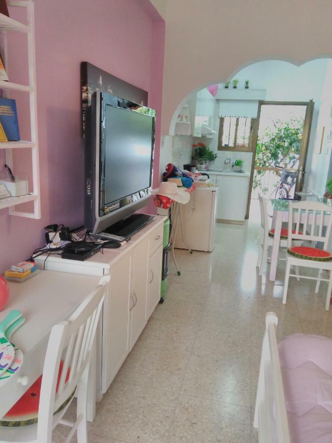 Yiota'S Cute Studio Paphos Exterior photo